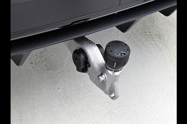 Mercedes-Benz GLE Mercedes-AMG 53 Hybrid 4MATIC+ Premium AMG Premium | Night Pakket | 22 Inch Velgen | Trekhaak | Panorama Schuif-Kanteldak. Inclusief 24 maanden Mercedes-Benz Certified garantie voor Europa.