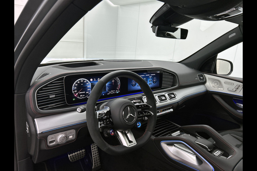 Mercedes-Benz GLE Mercedes-AMG 53 Hybrid 4MATIC+ Premium AMG Premium | Night Pakket | 22 Inch Velgen | Trekhaak | Panorama Schuif-Kanteldak. Inclusief 24 maanden Mercedes-Benz Certified garantie voor Europa.