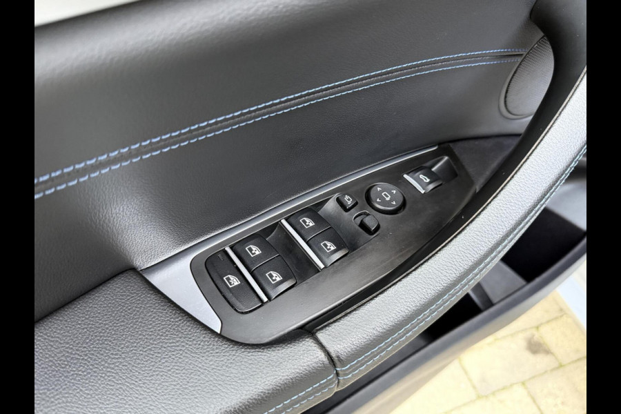 BMW X3 xDrive30i 252pk M-sport Automaat | Panoramadak | Leer | Stoelverwarming | Climate & cruise control | LED verlichting adaptief me