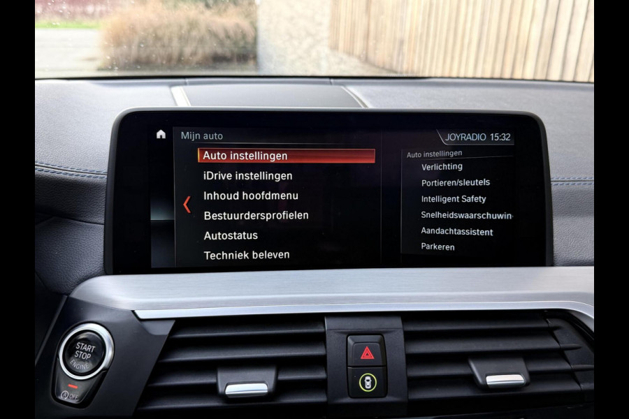 BMW X3 xDrive30i 252pk M-sport Automaat | Panoramadak | Leer | Stoelverwarming | Climate & cruise control | LED verlichting adaptief me