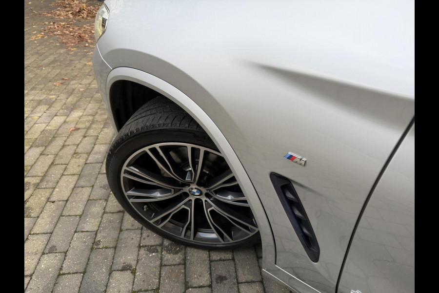 BMW X3 xDrive30i 252pk M-sport Automaat | Panoramadak | Leer | Stoelverwarming | Climate & cruise control | LED verlichting adaptief me