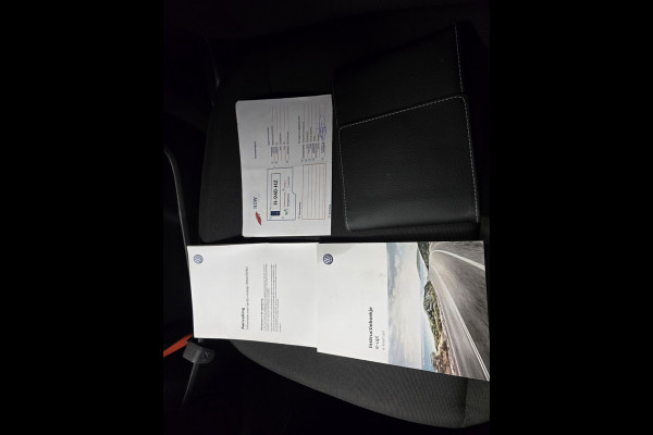 Volkswagen e-Up! E-up! AUT. CAMERA PARKEERSENSOREN CRUISE CONTROL STOELVERWARMING VOORRUITVERWARMING