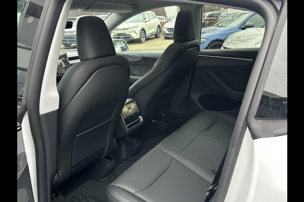 Tesla Model Y Premium Long Range AWD 75 kWh NIEUW MODEL| AUTOPILOT| VOLLEDIGE TESLA GARANTIE T/M 03/2029 OF 80.000KM| DE HOOGVOLTACCU EN AANDRIJFLIJN TOT 2033 of 192.000KM |