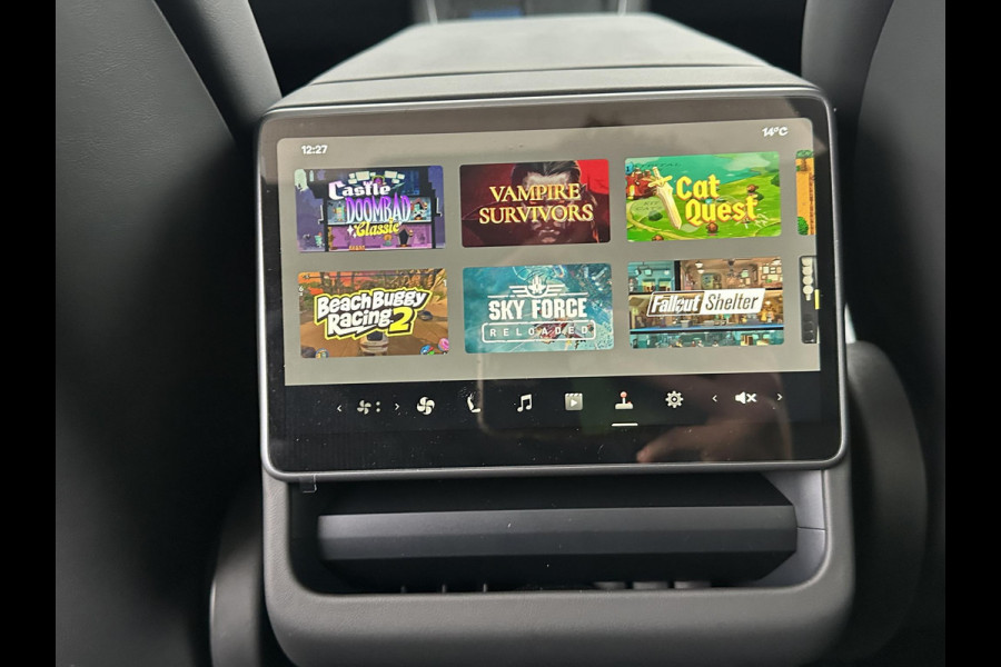 Tesla Model Y Premium Long Range AWD 75 kWh NIEUW MODEL| AUTOPILOT| VOLLEDIGE TESLA GARANTIE T/M 03/2029 OF 80.000KM| DE HOOGVOLTACCU EN AANDRIJFLIJN TOT 2033 of 192.000KM |