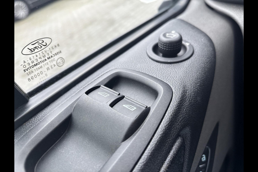 Ford Transit Custom 2.0 TDCI L1H1*A/C*CRUISE*NAVI*HAAK*CAM*3PERS*IMPER