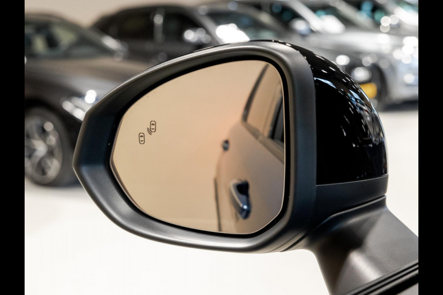 Lynk & Co 01 1.5 / 261pk / Leder / Blackstyle