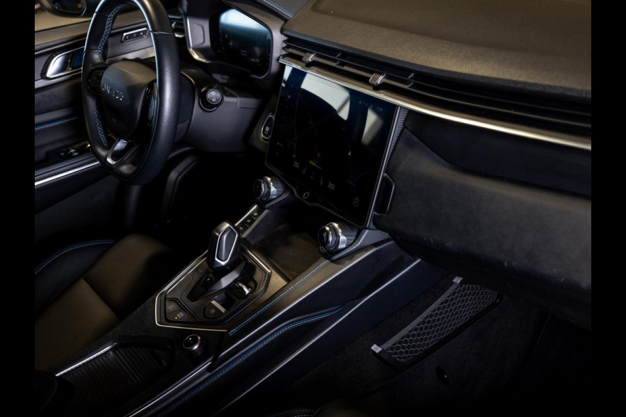 Lynk & Co 01 1.5 / 261pk / Leder / Blackstyle