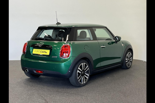 MINI Cooper 1.5 136pk Automaat Chili Serious Business | Climate Control | Harman Kardon | Navigatie | Full LED | 17" Rail Spoke Lichtmetalen Velgen | Parkeer sensoren V+A | Stoelverwarming