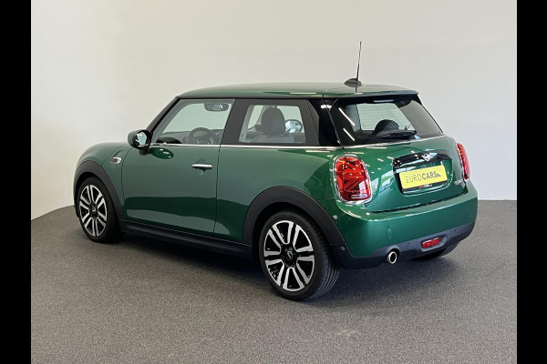 MINI Cooper 1.5 136pk Automaat Chili Serious Business | Climate Control | Harman Kardon | Navigatie | Full LED | 17" Rail Spoke Lichtmetalen Velgen | Parkeer sensoren V+A | Stoelverwarming