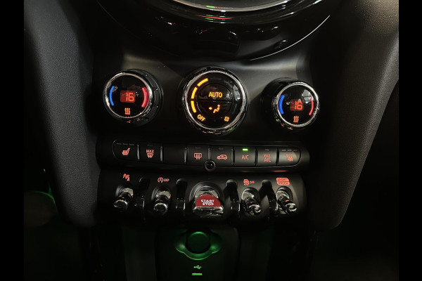 MINI Cooper 1.5 136pk Automaat Chili Serious Business | Climate Control | Harman Kardon | Navigatie | Full LED | 17" Rail Spoke Lichtmetalen Velgen | Parkeer sensoren V+A | Stoelverwarming