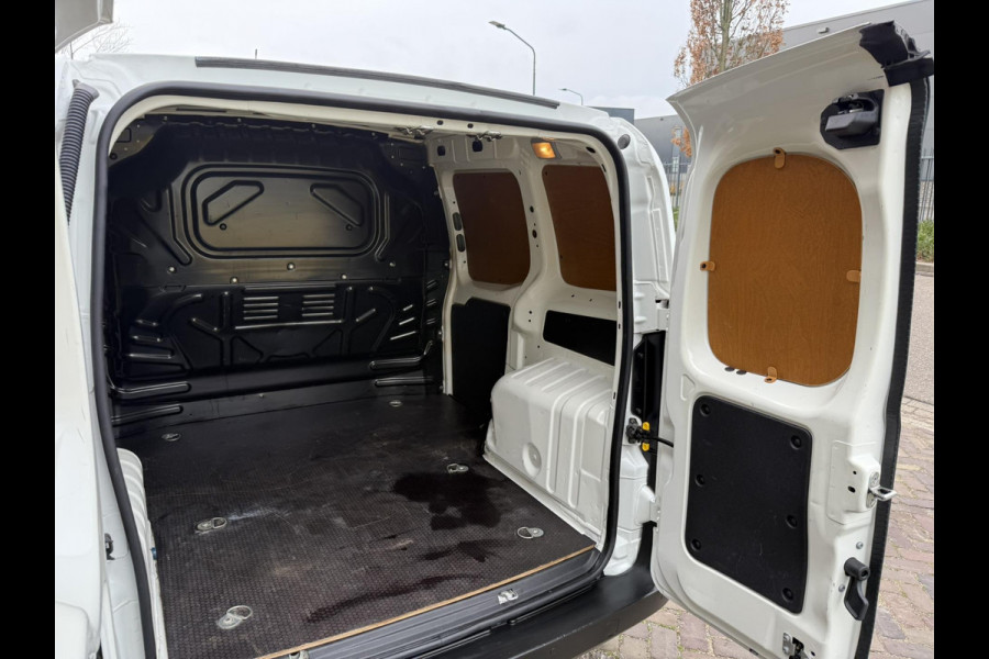 Fiat Fiorino 1.4 BENZINE / 78 PK / Airco / ALL-Season / Touchscreen met Bluetooth / PDC / 1e eigenaar /