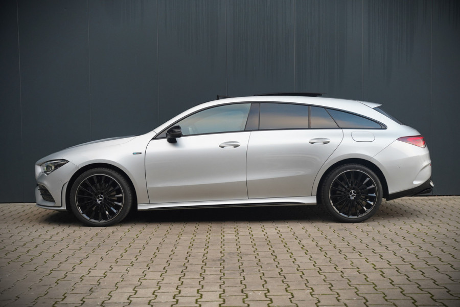 Mercedes-Benz CLA-Klasse Shooting Brake 250 e Edition | AMG Line | Panoramadak | Stoelverwarming | Camera | Keyless | Ambiance Verlichting | Cruise Control | Multibeam LED | BTW |