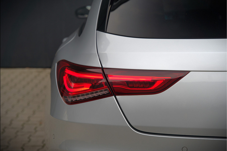 Mercedes-Benz CLA-Klasse Shooting Brake 250 e Edition | AMG Line | Panoramadak | Stoelverwarming | Camera | Keyless | Ambiance Verlichting | Cruise Control | Multibeam LED | BTW |