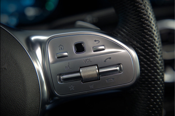 Mercedes-Benz CLA-Klasse Shooting Brake 250 e Edition | AMG Line | Panoramadak | Stoelverwarming | Camera | Keyless | Ambiance Verlichting | Cruise Control | Multibeam LED | BTW |