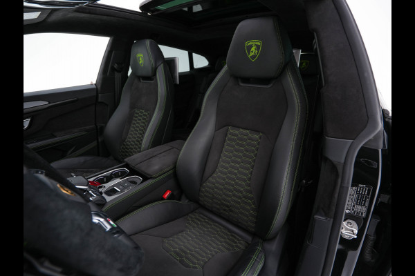 Lamborghini Urus 4.0 V8 Pearl Capsule (INCL-BTW) *CERAMIC-BRAKES | PANO | HEAD-UP | SOFT-CLOSE | LEATHER-ALCANTARA | FULL-LED | NIGHT-VISION | BANG&OLUFSEN | MEMORY-PACK | HEATED-SPORTSEATS | TOP-VIEW | ADAPTIVE-CRUISE | ...