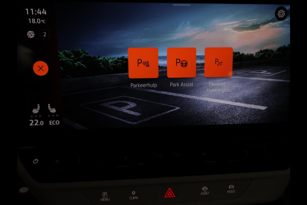 Volkswagen ID. Buzz Pro 77kWh 204PK | "Art Velours" bekleding | Elektrische trekhaak | Elektrische schuifdeuren | Matrix koplampen | Keyless entry | 360 graden camera |