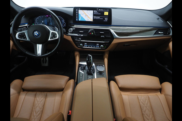 BMW 5 Serie Touring 530e M Sport | Panoramadak | LaserLED | Head Up | 360 | Keyless | Adaptive Cruise | Trekhaak