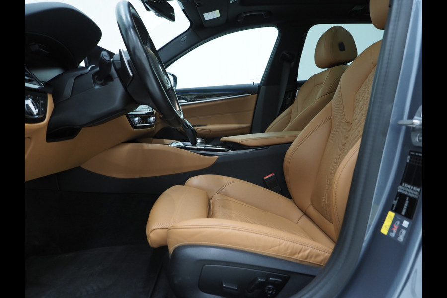 BMW 5 Serie Touring 530e M Sport | Panoramadak | LaserLED | Head Up | 360 | Keyless | Adaptive Cruise | Trekhaak