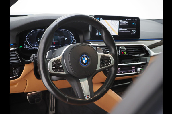 BMW 5 Serie Touring 530e M Sport | Panoramadak | LaserLED | Head Up | 360 | Keyless | Adaptive Cruise | Trekhaak