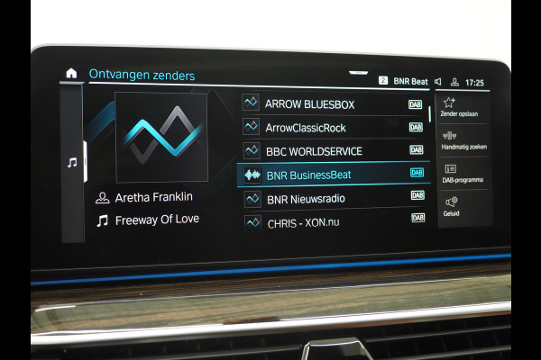 BMW 5 Serie Touring 530e M Sport | Panoramadak | LaserLED | Head Up | 360 | Keyless | Adaptive Cruise | Trekhaak