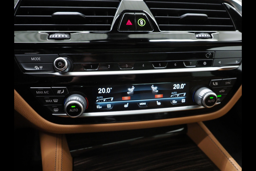 BMW 5 Serie Touring 530e M Sport | Panoramadak | LaserLED | Head Up | 360 | Keyless | Adaptive Cruise | Trekhaak