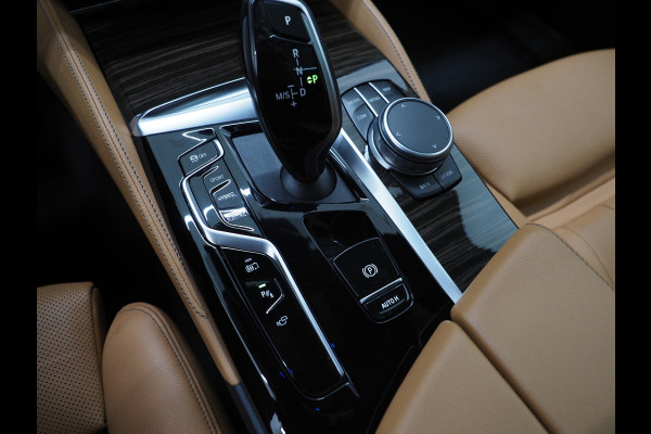 BMW 5 Serie Touring 530e M Sport | Panoramadak | LaserLED | Head Up | 360 | Keyless | Adaptive Cruise | Trekhaak