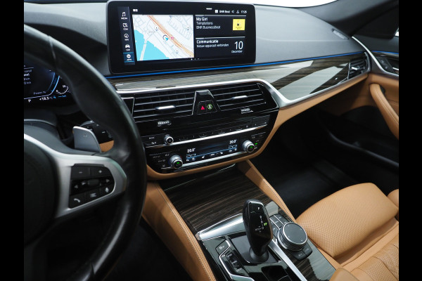 BMW 5 Serie Touring 530e M Sport | Panoramadak | LaserLED | Head Up | 360 | Keyless | Adaptive Cruise | Trekhaak