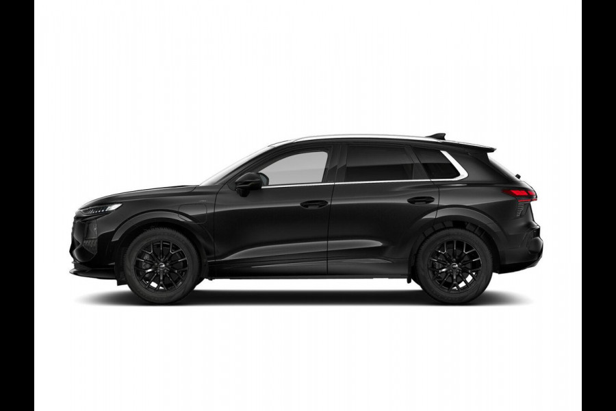 Audi Q3 Advanced edition e-hybrid 272 pk | Techniekpakket plus | Glazen panoramadak | Ambiente lichtpakket | Verwarmbaar stuurwiel |