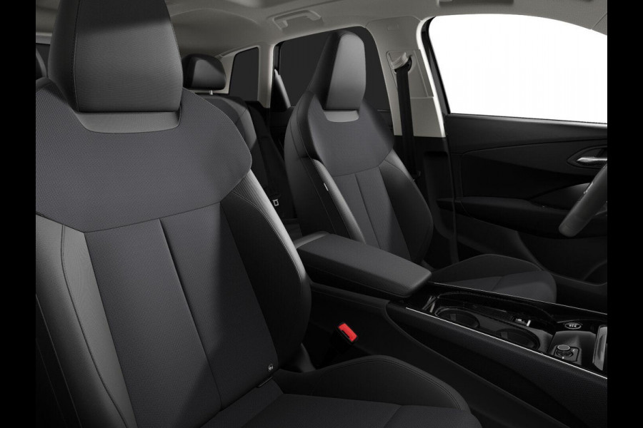 Audi Q3 Advanced edition e-hybrid 272 pk | Techniekpakket plus | Glazen panoramadak | Ambiente lichtpakket | Verwarmbaar stuurwiel |