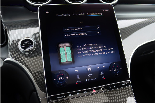 Mercedes-Benz GLC Coupé 300e 4MATIC Premium AMG Line | Distronic+ | Burmester | Memory | Trekhaak | Panoramadak | Surround Camera | Keyless Go | Digital Light | Rijassistentiepakket+ |