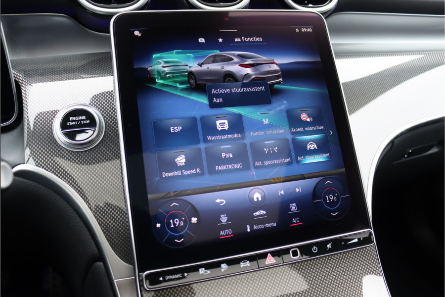 Mercedes-Benz GLC Coupé 300e 4MATIC Premium AMG Line | Distronic+ | Burmester | Memory | Trekhaak | Panoramadak | Surround Camera | Keyless Go | Digital Light | Rijassistentiepakket+ |