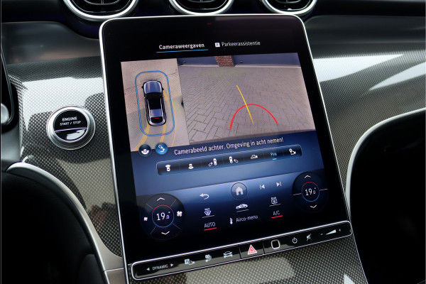 Mercedes-Benz GLC Coupé 300e 4MATIC Premium AMG Line | Distronic+ | Burmester | Memory | Trekhaak | Panoramadak | Surround Camera | Keyless Go | Digital Light | Rijassistentiepakket+ |