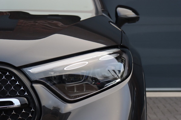 Mercedes-Benz GLC Coupé 300e 4MATIC Premium AMG Line | Distronic+ | Burmester | Memory | Trekhaak | Panoramadak | Surround Camera | Keyless Go | Digital Light | Rijassistentiepakket+ |