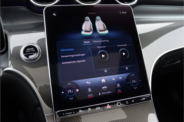 Mercedes-Benz GLC Coupé 300e 4MATIC Premium AMG Line | Distronic+ | Burmester | Memory | Trekhaak | Panoramadak | Surround Camera | Keyless Go | Digital Light | Rijassistentiepakket+ |