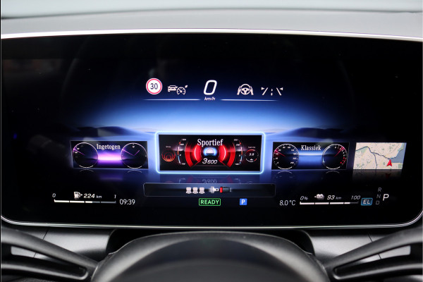 Mercedes-Benz GLC Coupé 300e 4MATIC Premium AMG Line | Distronic+ | Burmester | Memory | Trekhaak | Panoramadak | Surround Camera | Keyless Go | Digital Light | Rijassistentiepakket+ |