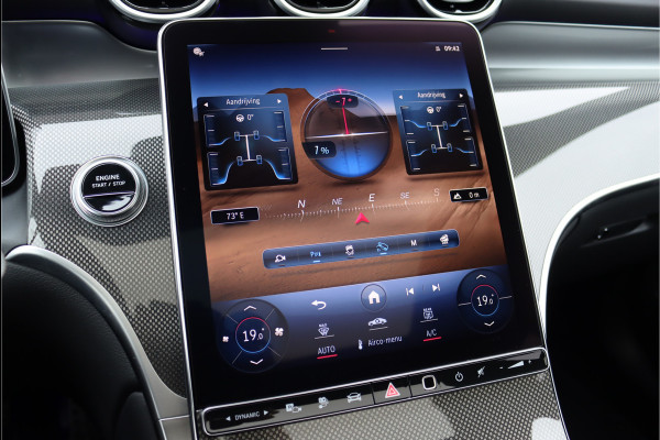 Mercedes-Benz GLC Coupé 300e 4MATIC Premium AMG Line | Distronic+ | Burmester | Memory | Trekhaak | Panoramadak | Surround Camera | Keyless Go | Digital Light | Rijassistentiepakket+ |