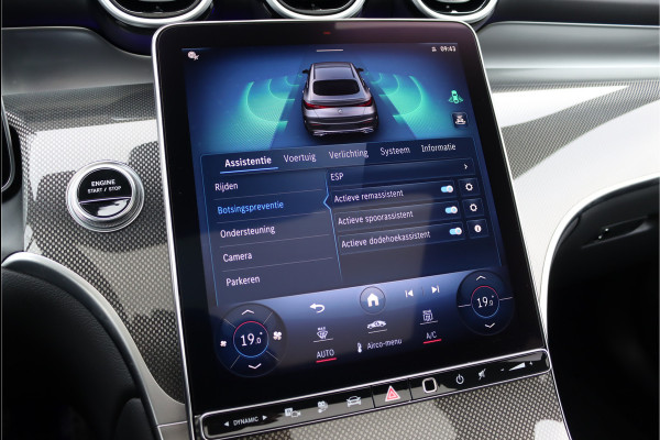 Mercedes-Benz GLC Coupé 300e 4MATIC Premium AMG Line | Distronic+ | Burmester | Memory | Trekhaak | Panoramadak | Surround Camera | Keyless Go | Digital Light | Rijassistentiepakket+ |