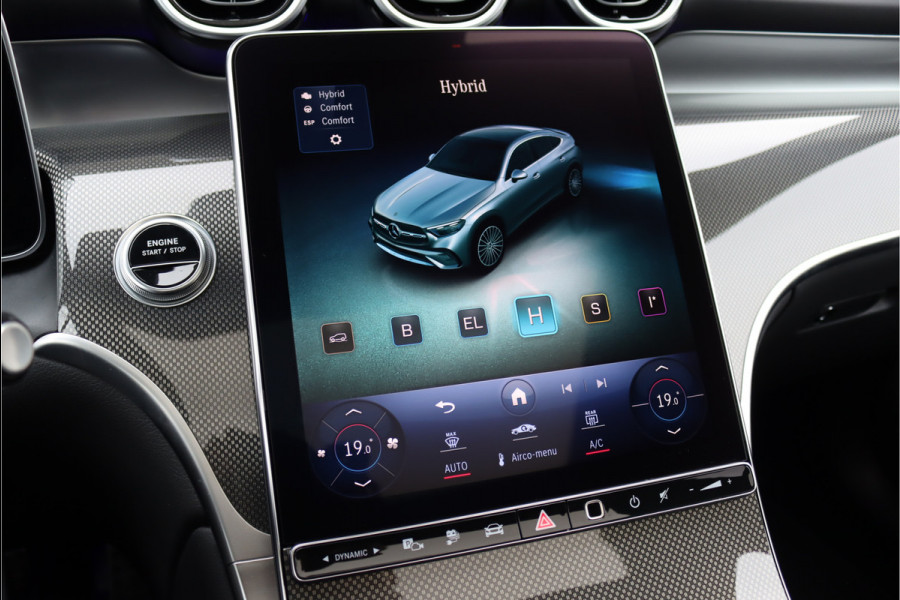 Mercedes-Benz GLC Coupé 300e 4MATIC Premium AMG Line | Distronic+ | Burmester | Memory | Trekhaak | Panoramadak | Surround Camera | Keyless Go | Digital Light | Rijassistentiepakket+ |