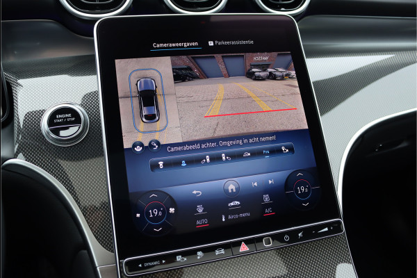 Mercedes-Benz GLC Coupé 300e 4MATIC Premium AMG Line | Distronic+ | Burmester | Memory | Trekhaak | Panoramadak | Surround Camera | Keyless Go | Digital Light | Rijassistentiepakket+ |