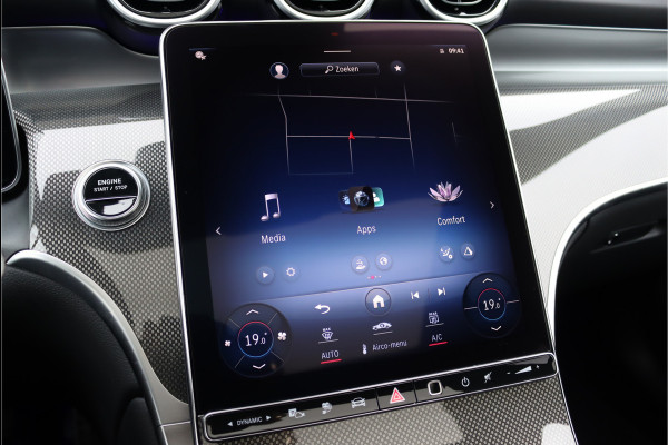 Mercedes-Benz GLC Coupé 300e 4MATIC Premium AMG Line | Distronic+ | Burmester | Memory | Trekhaak | Panoramadak | Surround Camera | Keyless Go | Digital Light | Rijassistentiepakket+ |