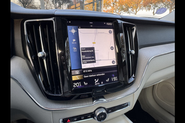 Volvo XC60 2.0 T8 Twin Engine AWD Inscription Luchtvering/Trekhaak/Pano/Leer/LED