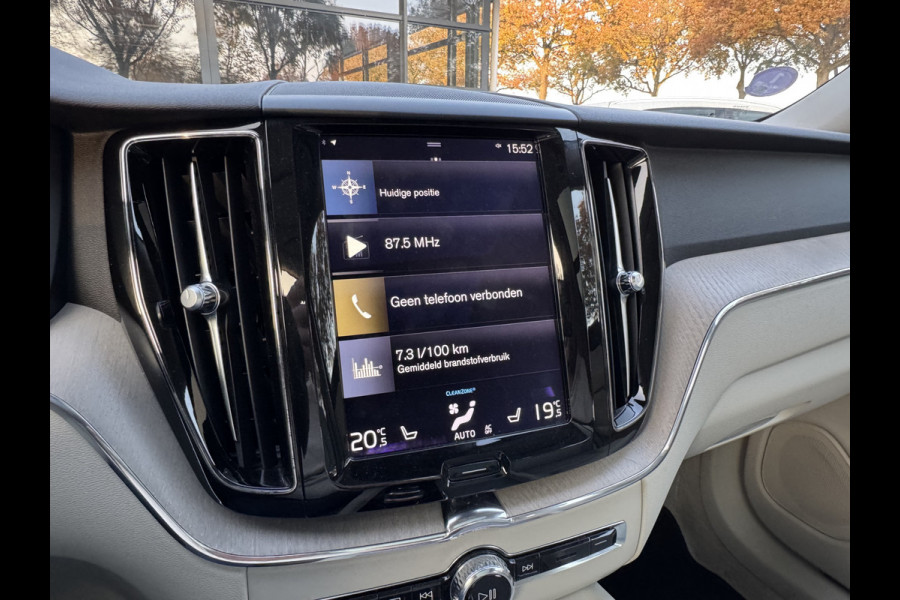 Volvo XC60 2.0 T8 Twin Engine AWD Inscription Luchtvering/Trekhaak/Pano/Leer/LED