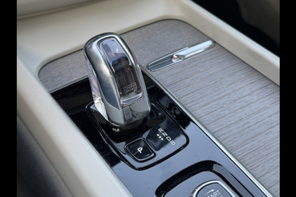 Volvo XC60 2.0 T8 Twin Engine AWD Inscription Luchtvering/Trekhaak/Pano/Leer/LED