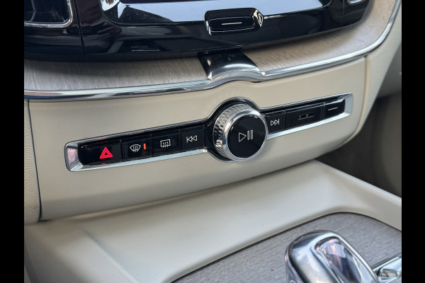 Volvo XC60 2.0 T8 Twin Engine AWD Inscription Luchtvering/Trekhaak/Pano/Leer/LED