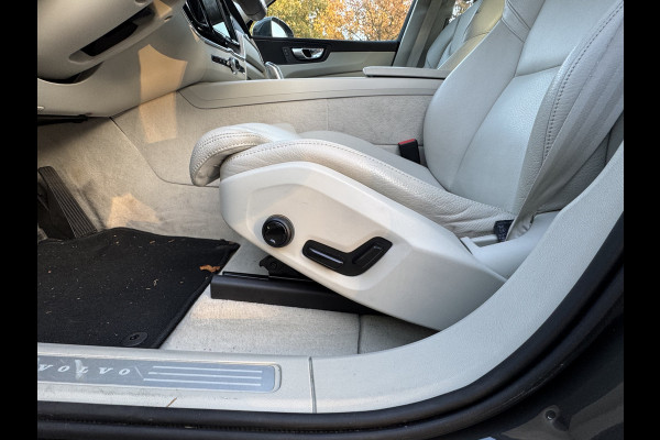 Volvo XC60 2.0 T8 Twin Engine AWD Inscription Luchtvering/Trekhaak/Pano/Leer/LED