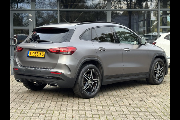 Mercedes-Benz GLA 180 Business Solution AMG Automaat/Panoramadak/LED/Keyless/Widescreen