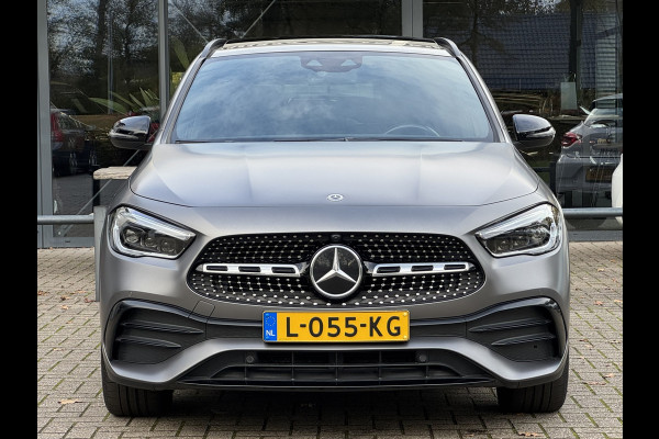 Mercedes-Benz GLA 180 Business Solution AMG Automaat/Panoramadak/LED/Keyless/Widescreen