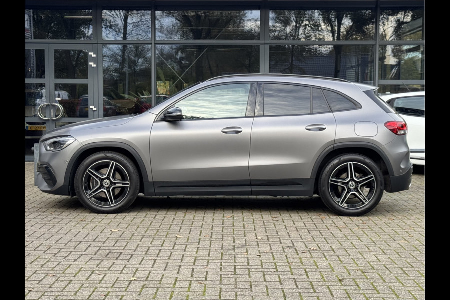 Mercedes-Benz GLA 180 Business Solution AMG Automaat/Panoramadak/LED/Keyless/Widescreen