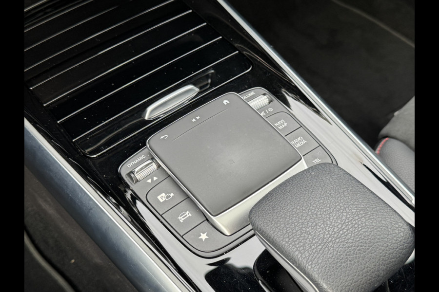Mercedes-Benz GLA 180 Business Solution AMG Automaat/Panoramadak/LED/Keyless/Widescreen