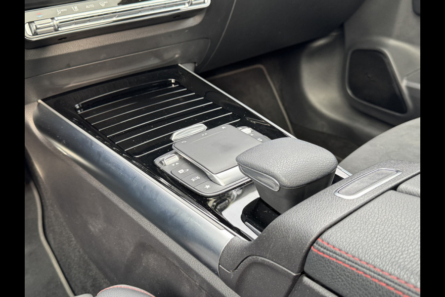 Mercedes-Benz GLA 180 Business Solution AMG Automaat/Panoramadak/LED/Keyless/Widescreen